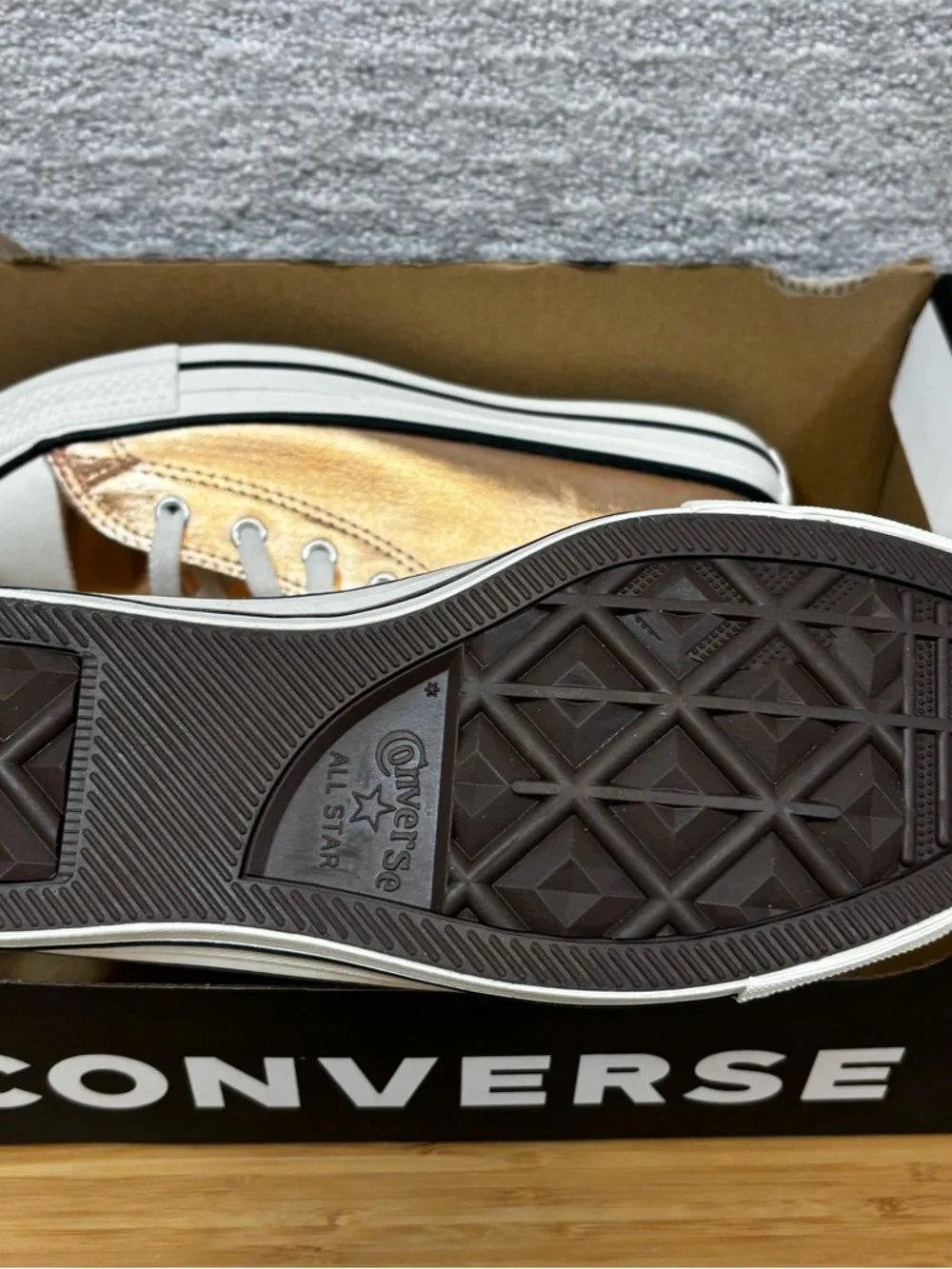 CONVERSE Chuck Taylor All Star Hi‎ Top Metallic Gold Big Kids Sz 5.5 Woman’s 7.5